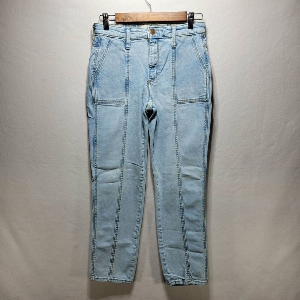 Universal Thread Women's Jeans Size 4 slim straight 4/27R